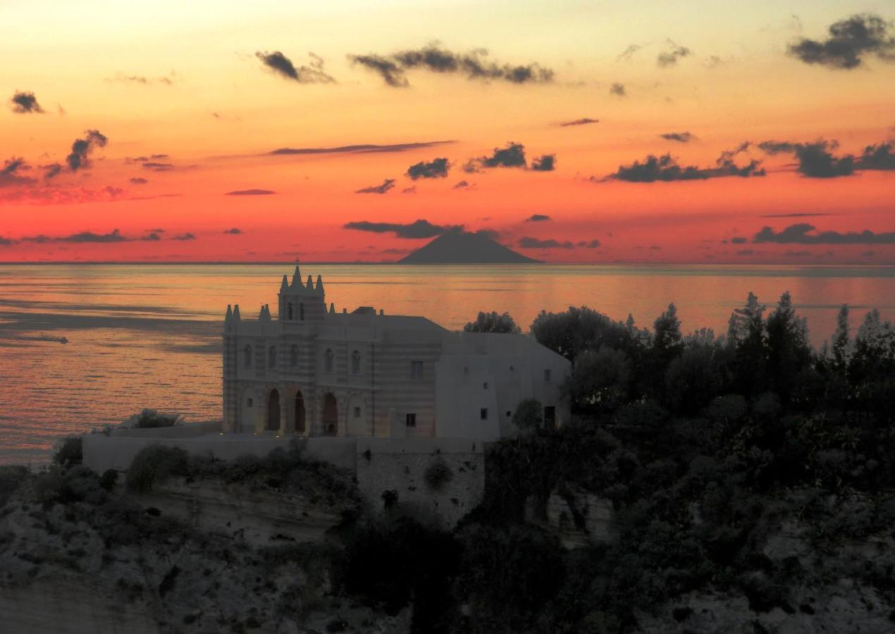 S'O Suites Tropea Exterior photo